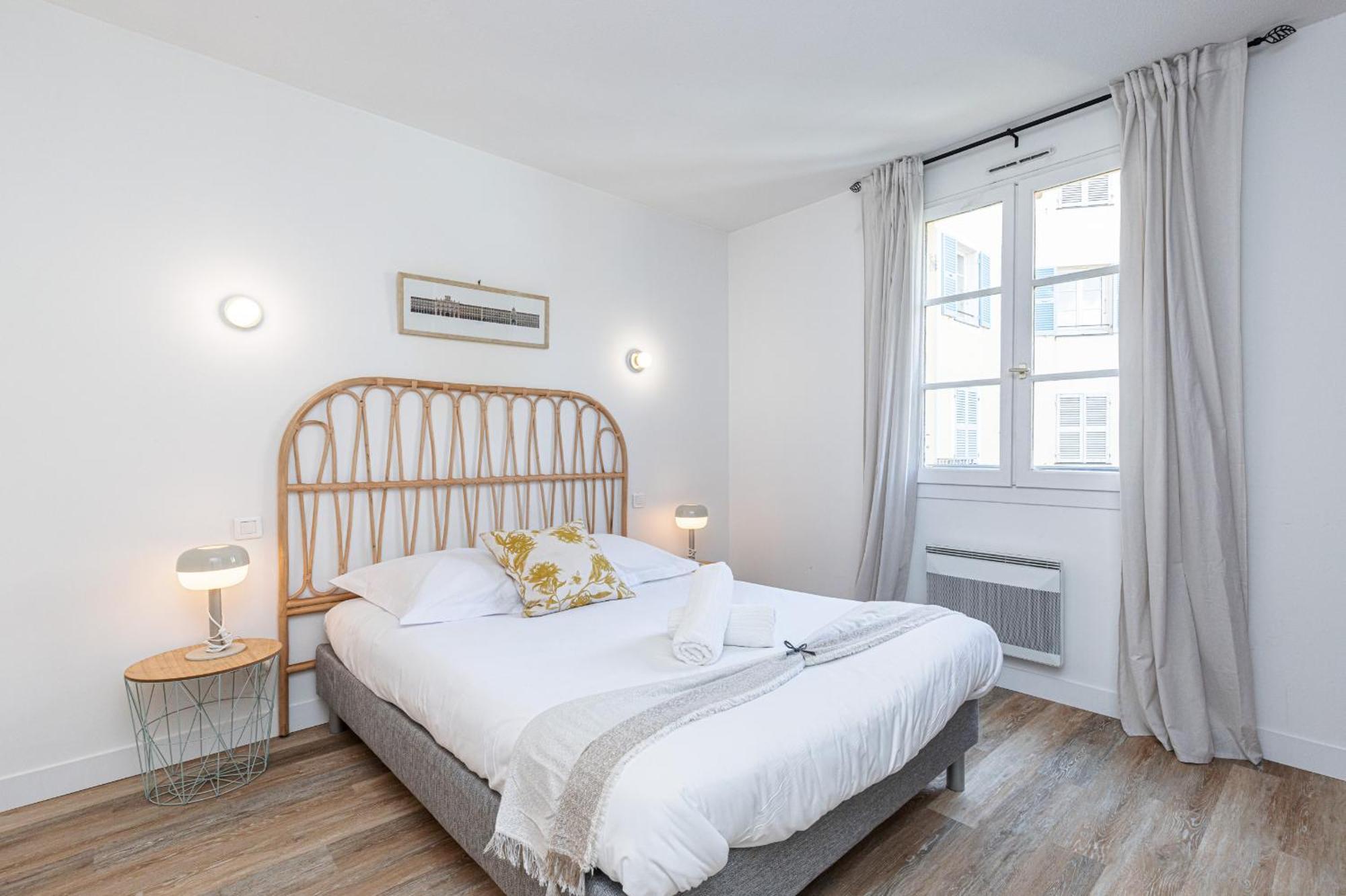 Appartamento 2 Bdrs & Parking In The Old Town ! Nizza Esterno foto