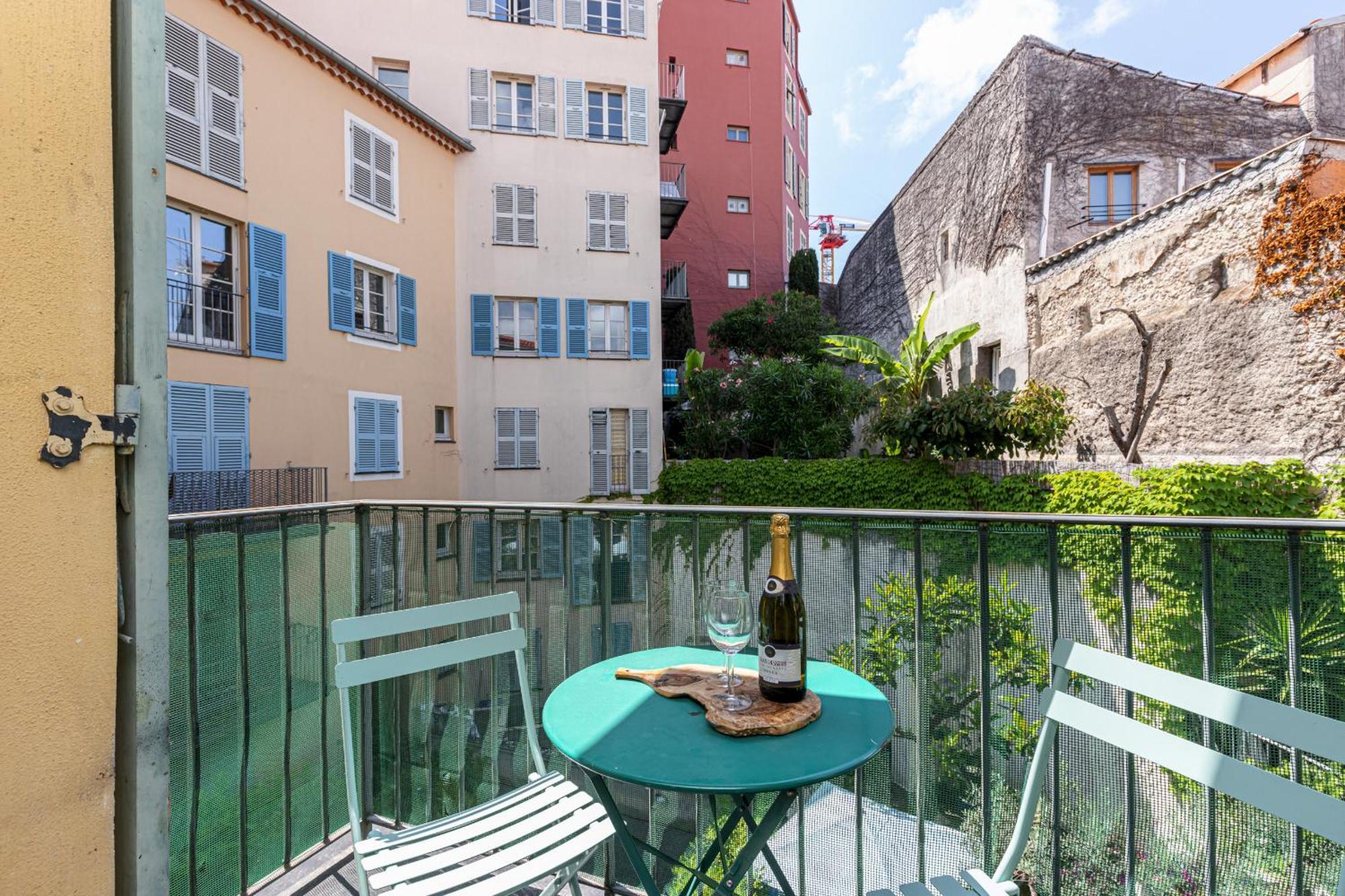 Appartamento 2 Bdrs & Parking In The Old Town ! Nizza Esterno foto