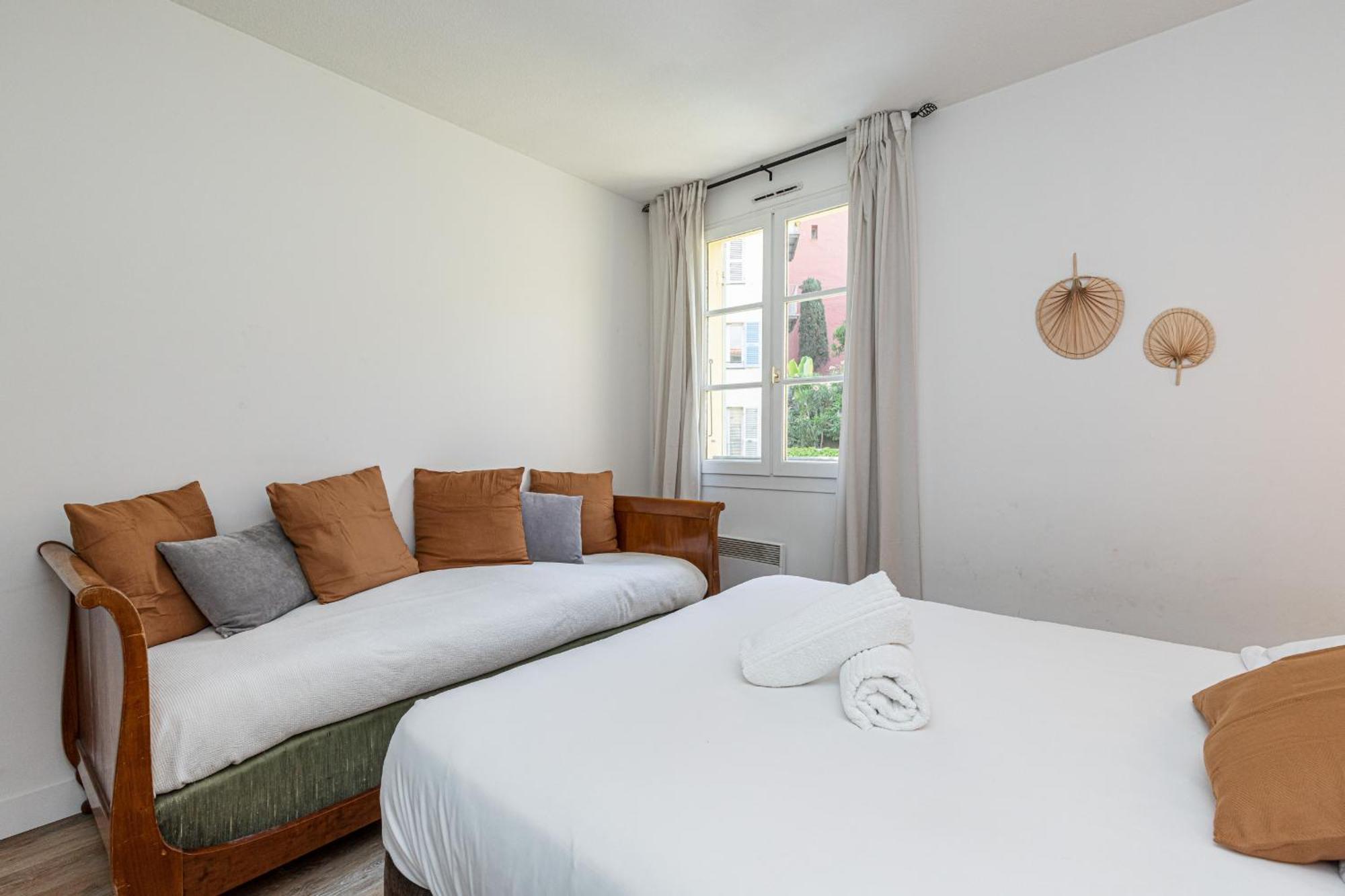Appartamento 2 Bdrs & Parking In The Old Town ! Nizza Esterno foto
