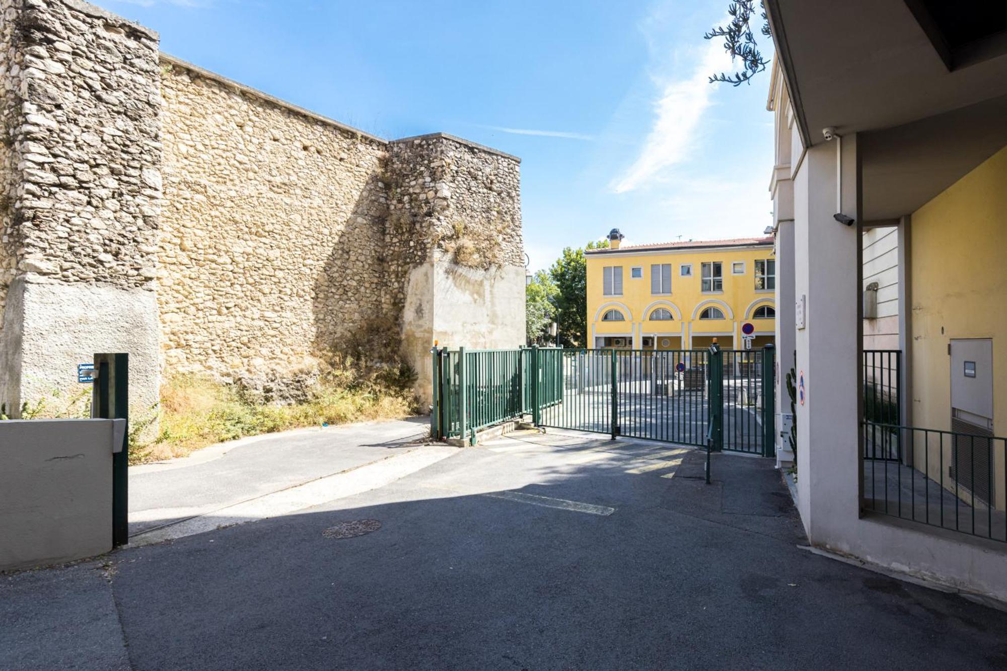 Appartamento 2 Bdrs & Parking In The Old Town ! Nizza Esterno foto