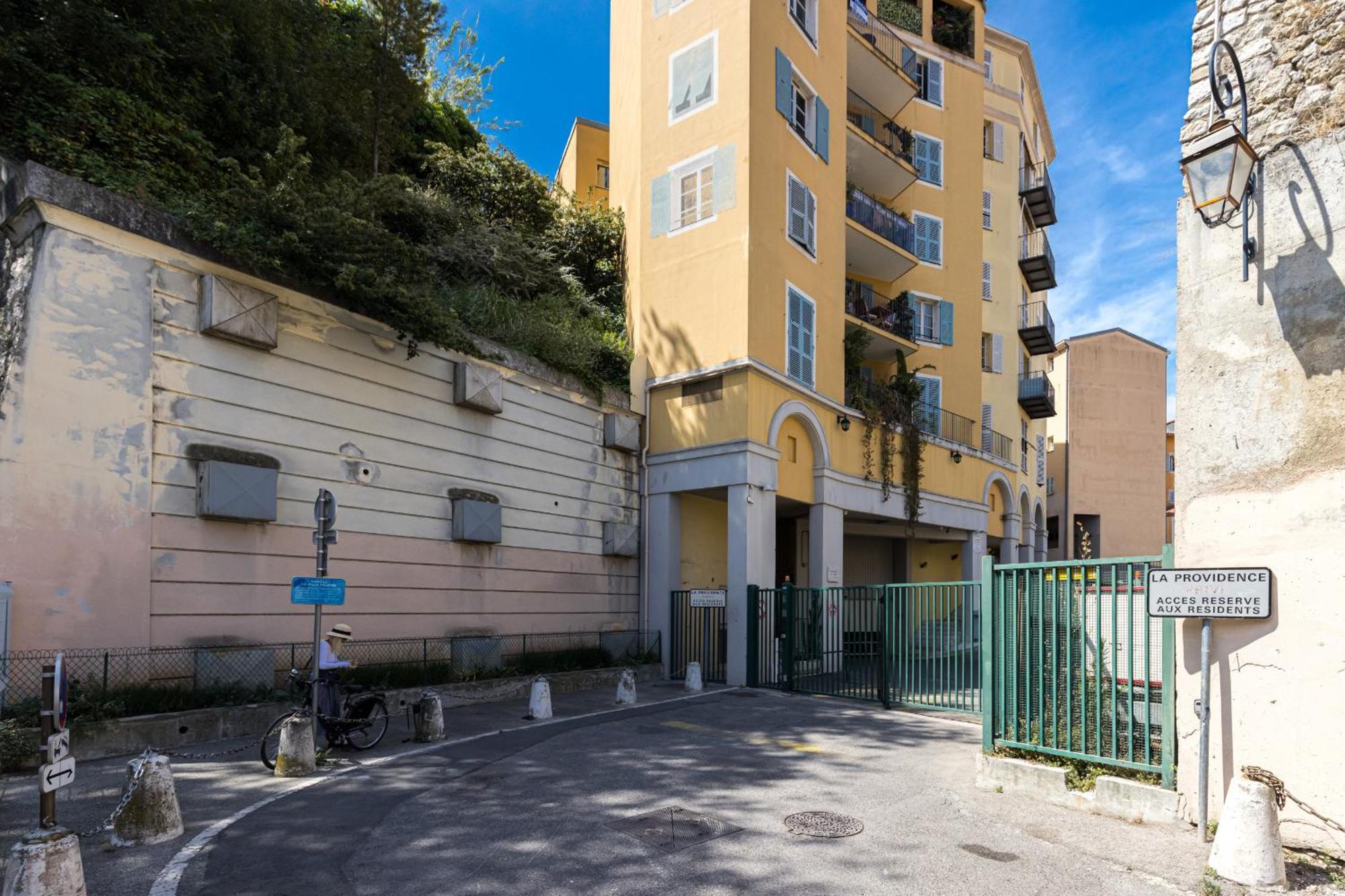 Appartamento 2 Bdrs & Parking In The Old Town ! Nizza Esterno foto