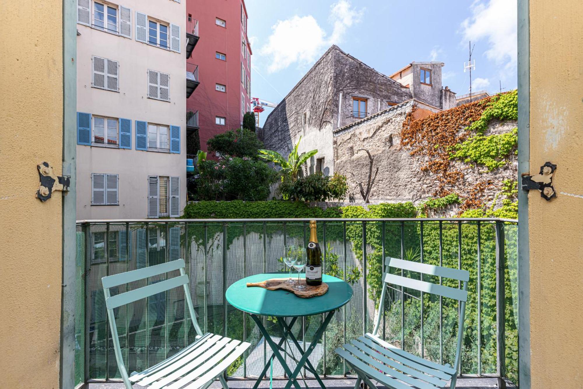 Appartamento 2 Bdrs & Parking In The Old Town ! Nizza Esterno foto
